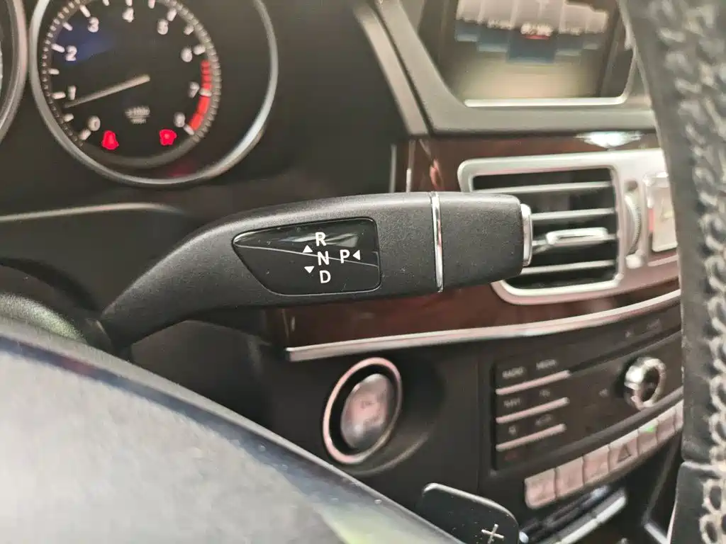 Mercedes-Benz E-Class 2015