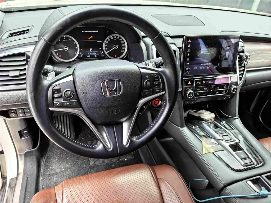 Honda UR-V 2017 — фото 10