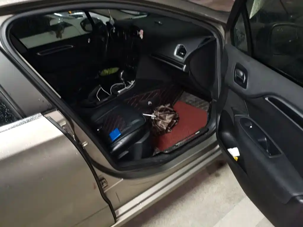Citroën C4L 2015 — фото 19