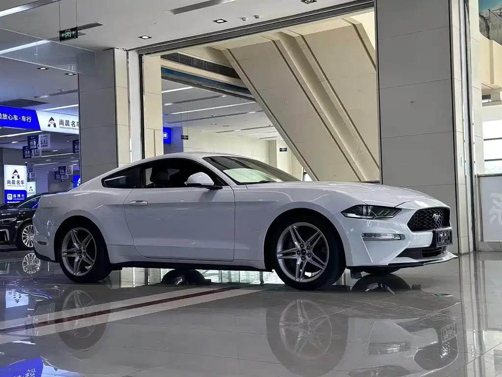 Ford Mustang 2020 — фото 2