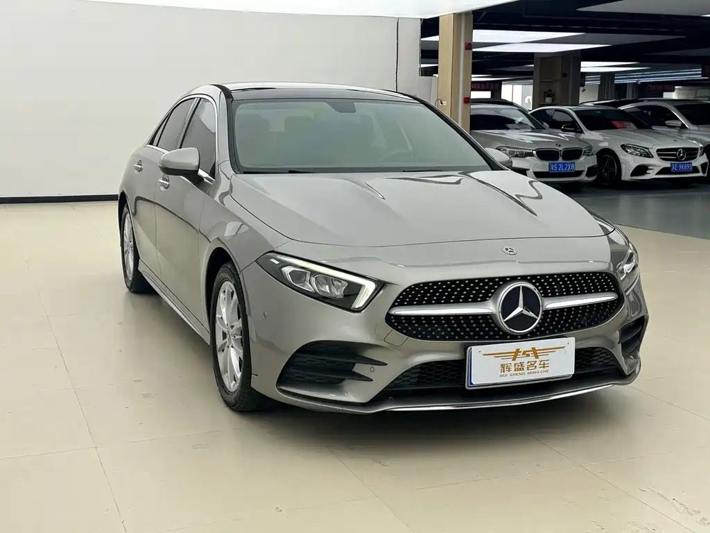 Mercedes-Benz A-Class 2019 — фото 10