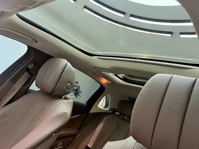 Mercedes-Benz E-Class 2020 — фото 12