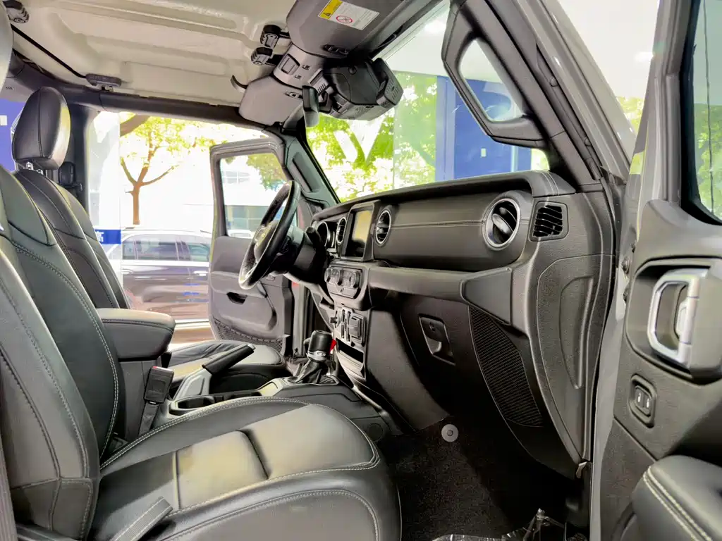 Jeep Wrangler PHEV 2022 — фото 13