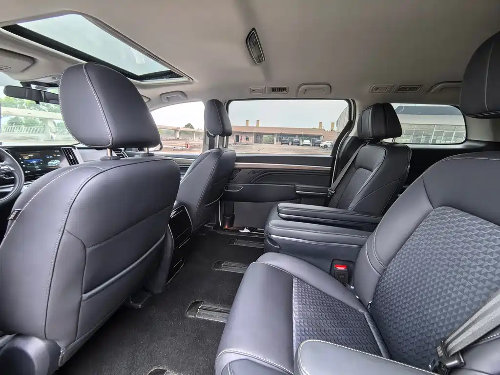 GAC Motor Trumpchi M8 2023 — фото 11