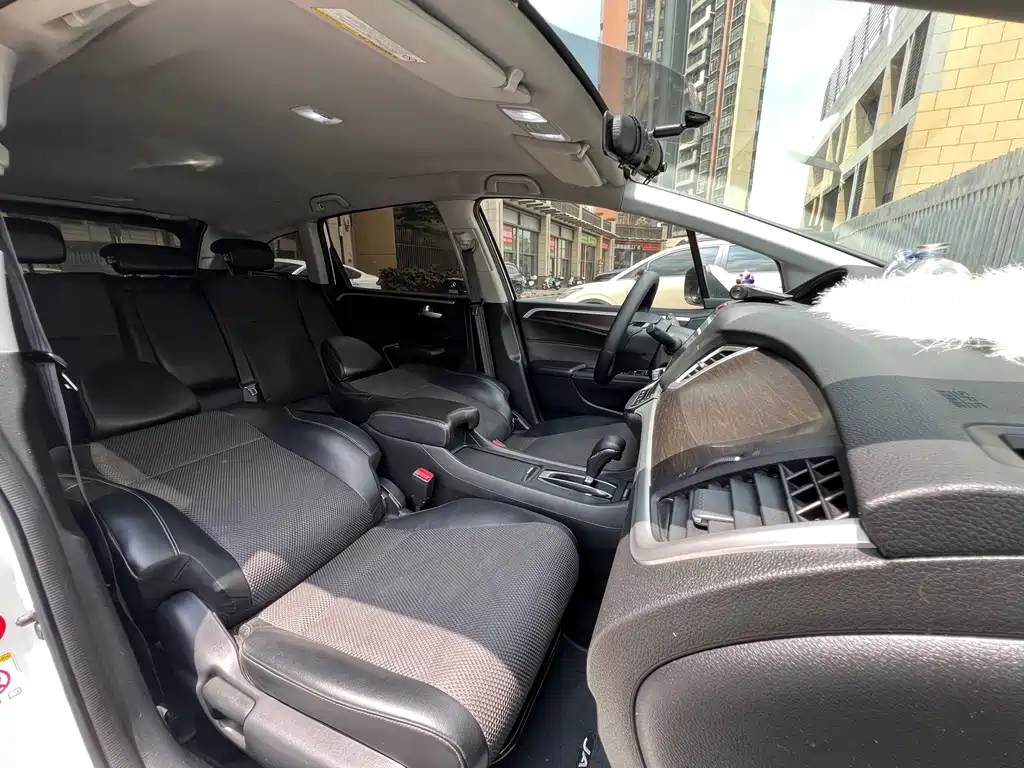 Honda Jade 2017 — фото 14