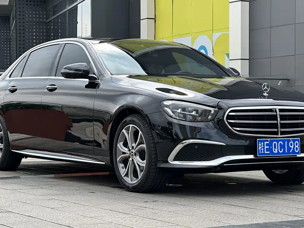 Mercedes-Benz E-Class 2022 — фото 3