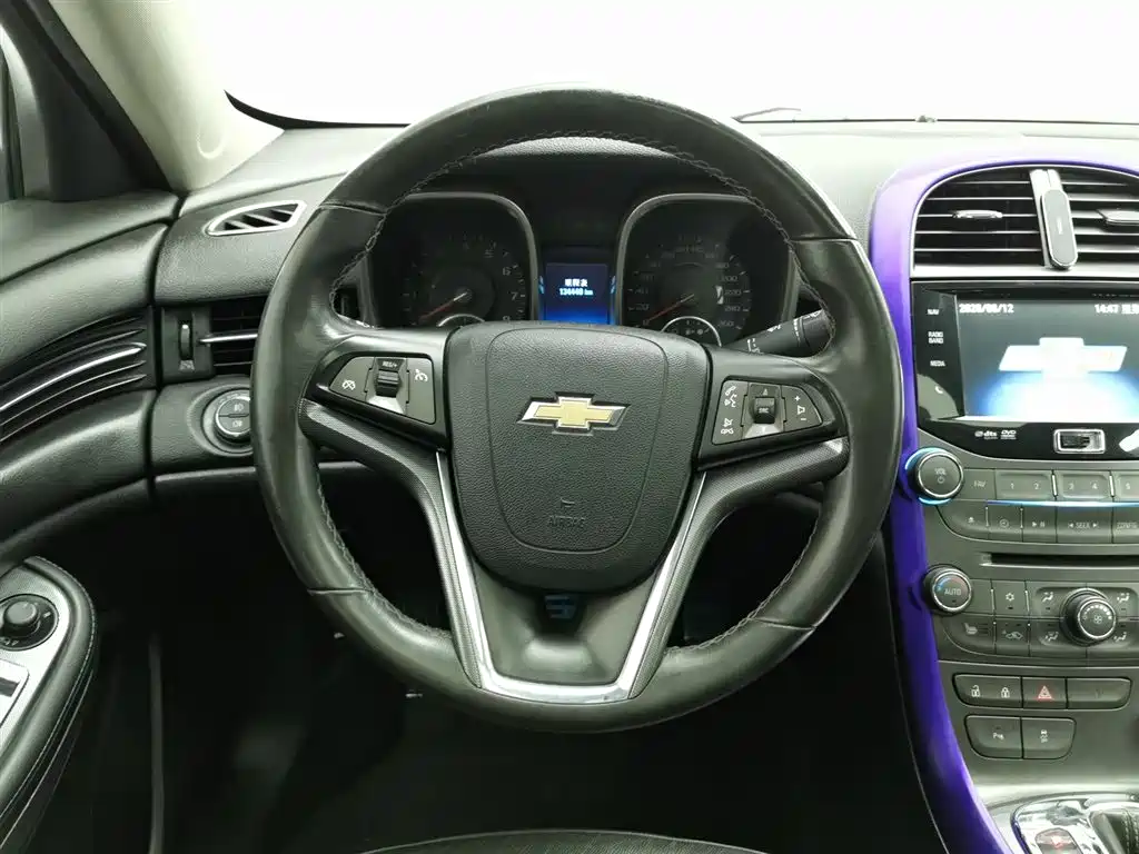 Chevrolet Malibu 2016 — фото 11