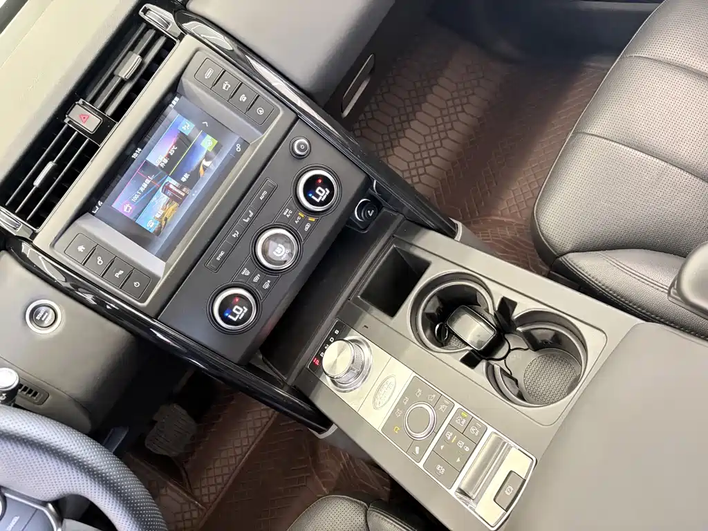 Land Rover Discovery 2017 — фото 14