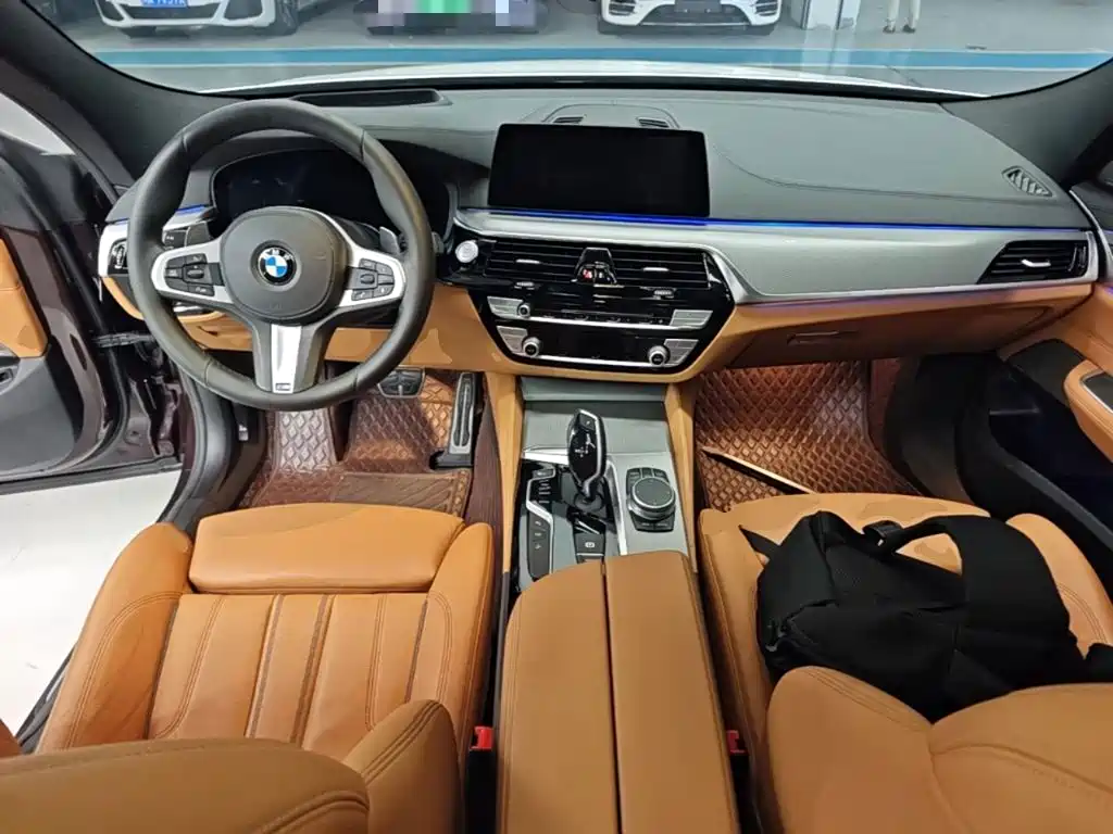 BMW 6 Series GT 2019 — фото 10