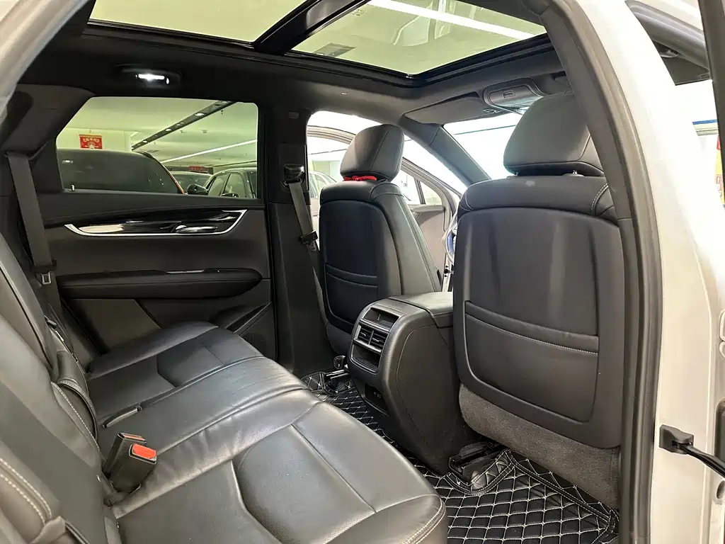 Cadillac XT5 2020 — фото 15