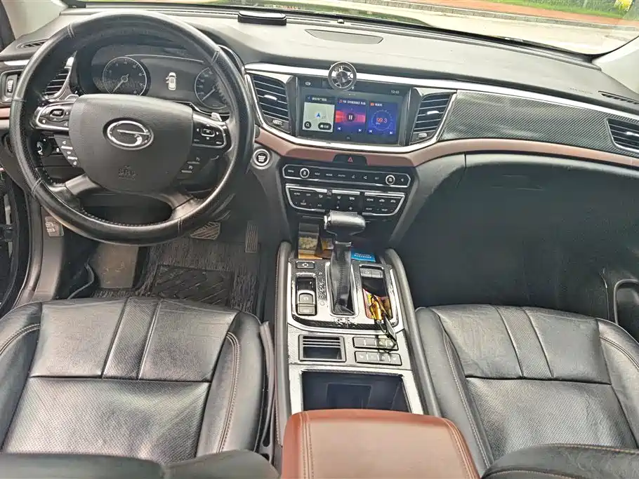 GAC Motor Trumpchi GS8 2017 — фото 12