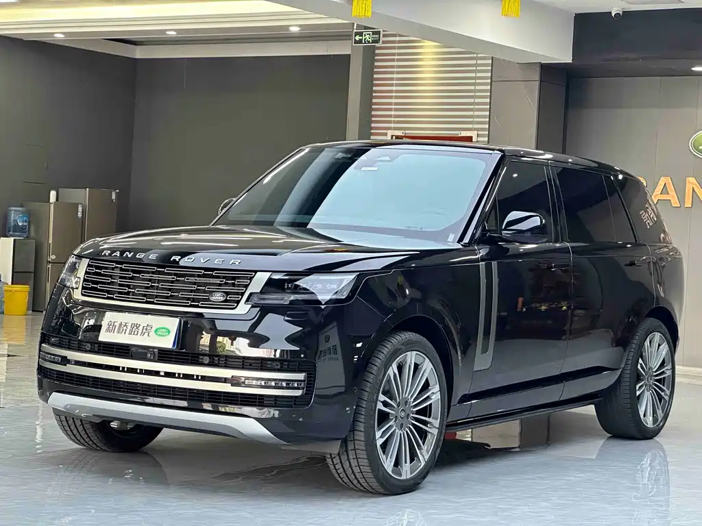 Land Rover Range Rover 2023 — фото 1