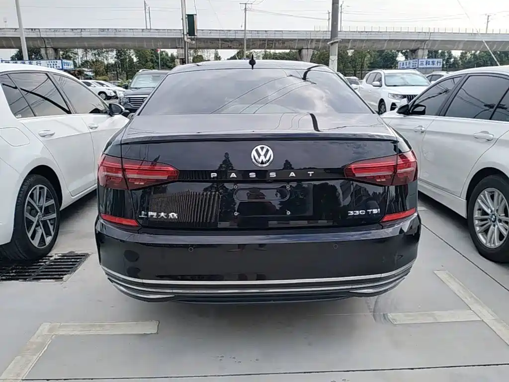 Volkswagen Passat 2019 — фото 6