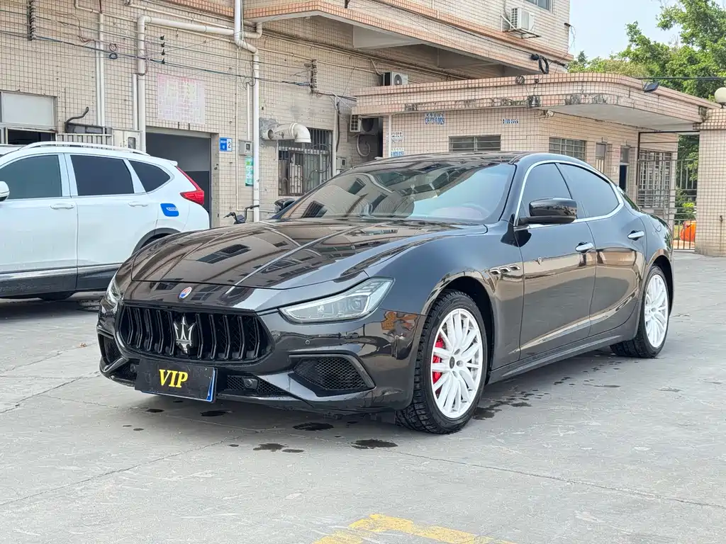 Maserati Ghibli 2014 — фото 1