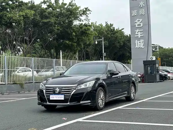 Toyota Crown 2017
