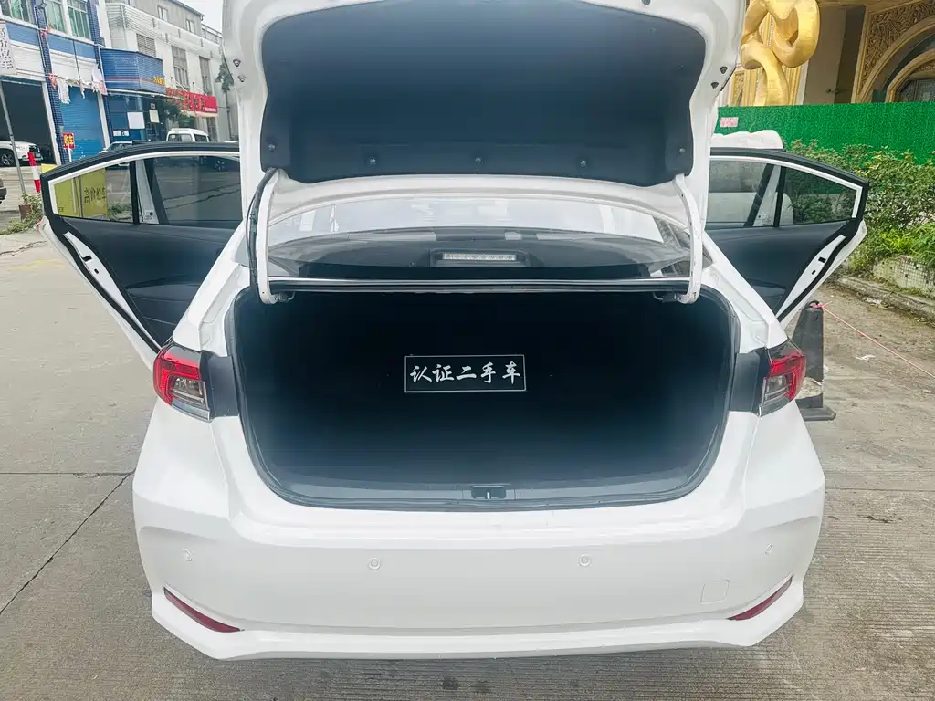 Toyota Corolla 2023 — фото 12