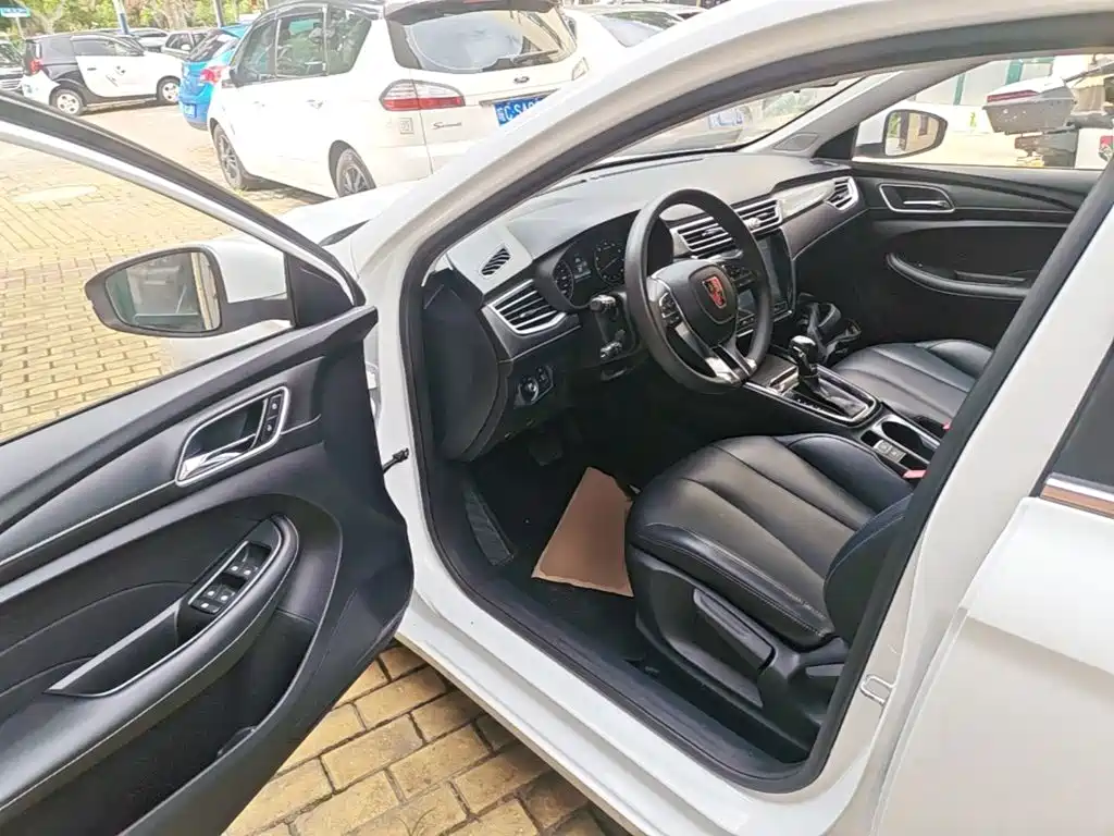 Roewe i5 2018 — фото 16