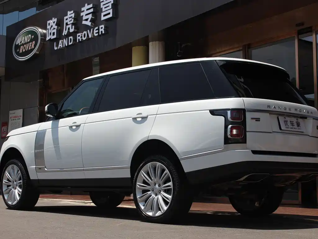 Land Rover Range Rover 2023 — фото 4