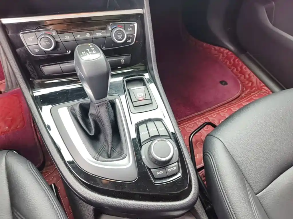 BMW 2 Series Station Wagon 2019 — фото 14