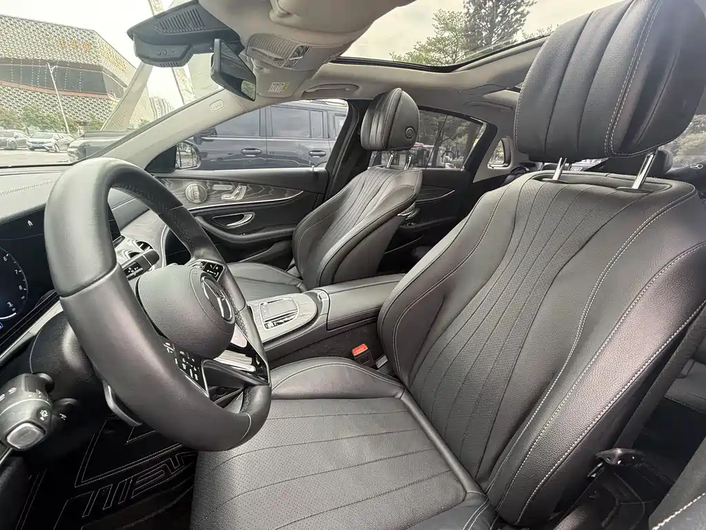 Mercedes-Benz E-Class 2021 — фото 17
