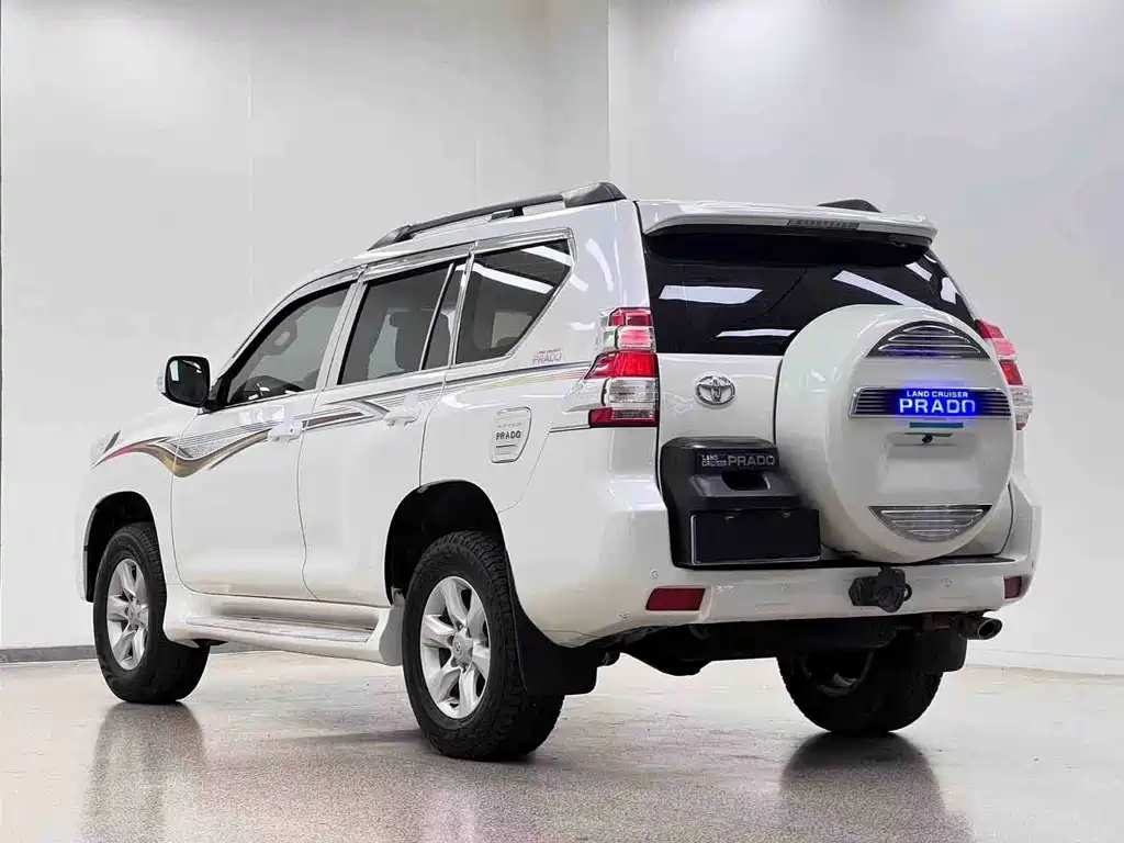 Toyota Prado 2013 — фото 27
