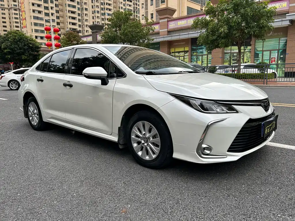Toyota Corolla 2021 — фото 3