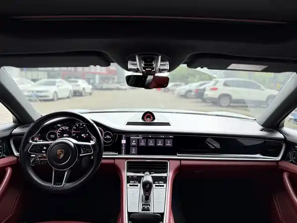 Porsche Panamera 2019