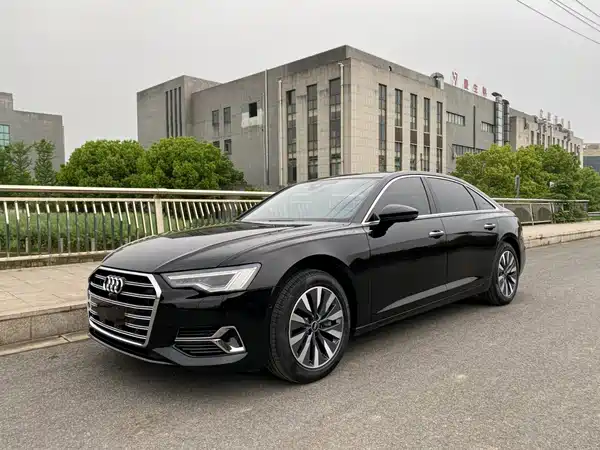 Audi A6L 2022