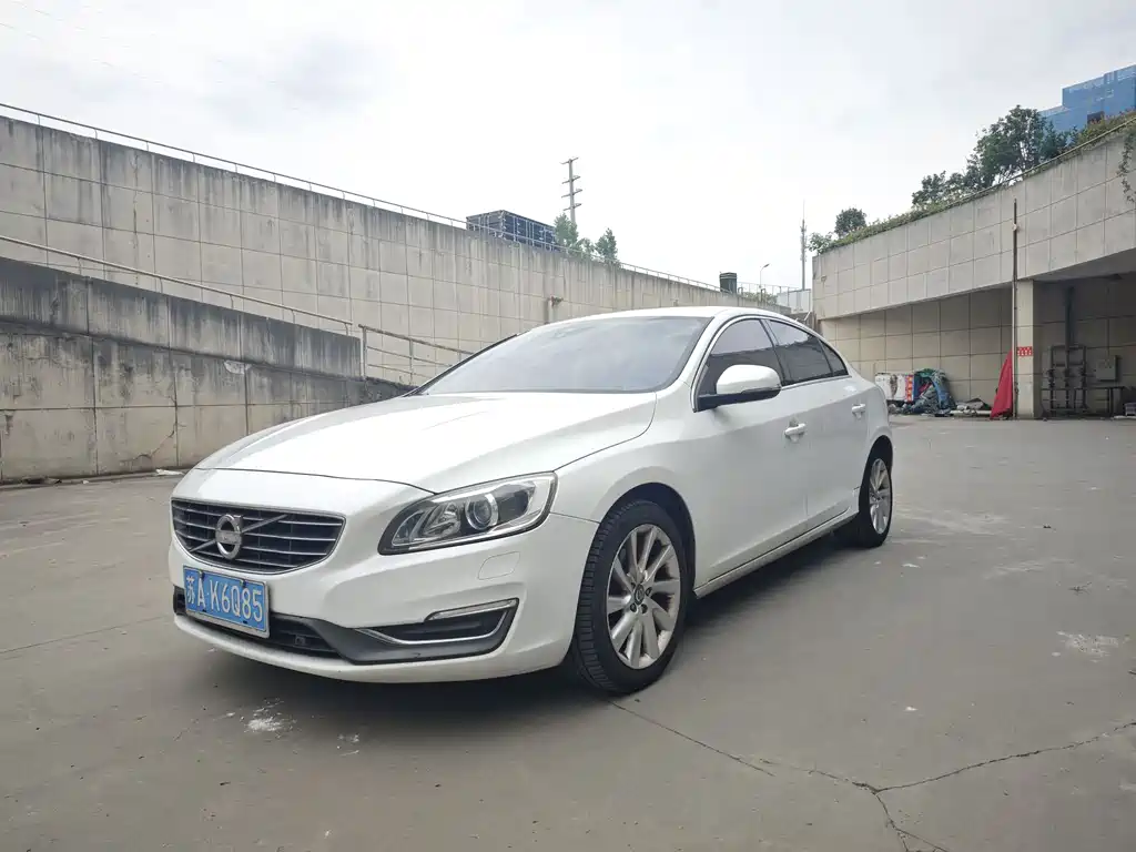 Volvo S60 2015