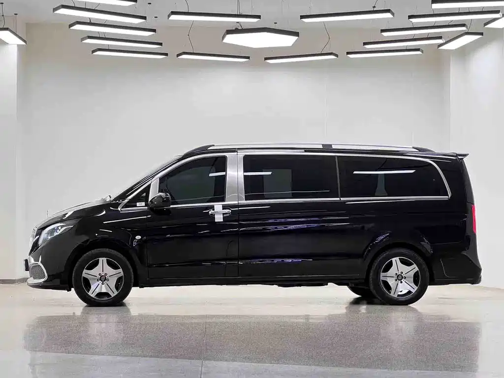 Mercedes-Benz Vito 2024 — фото 5