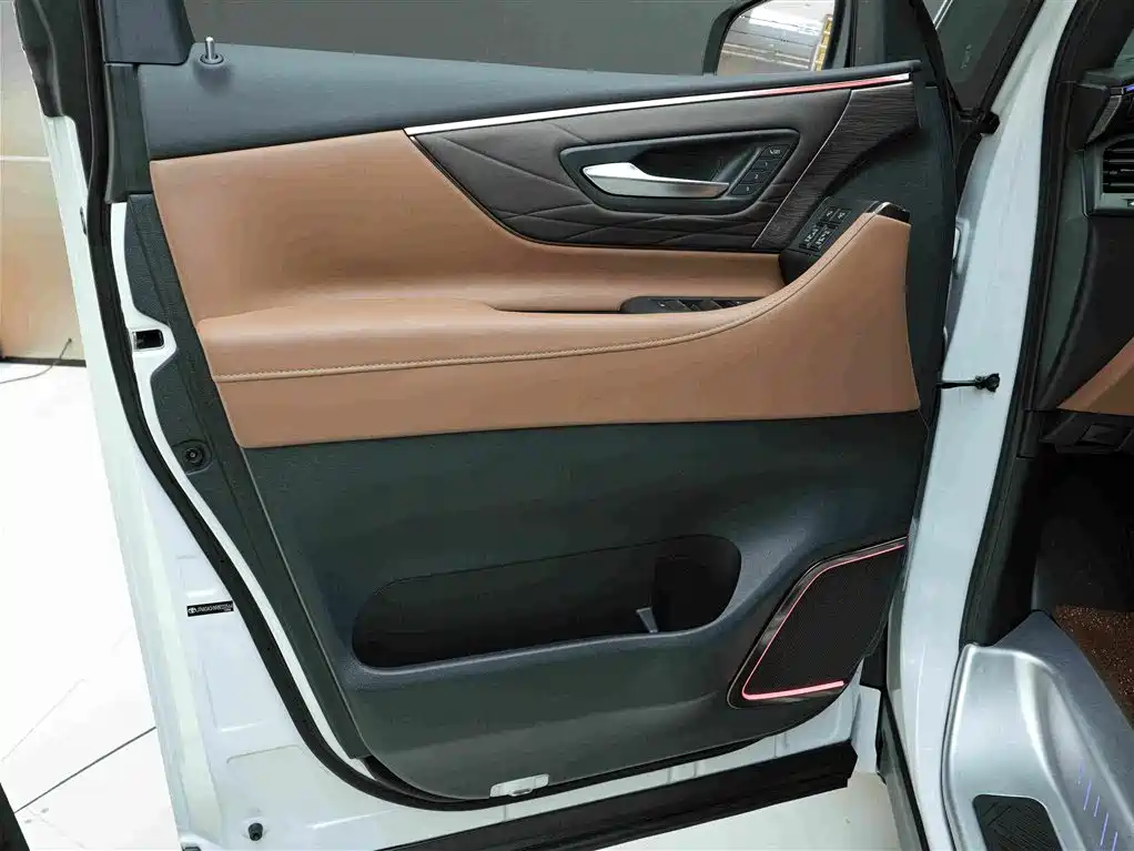 Toyota Vellfire 2025 — фото 15