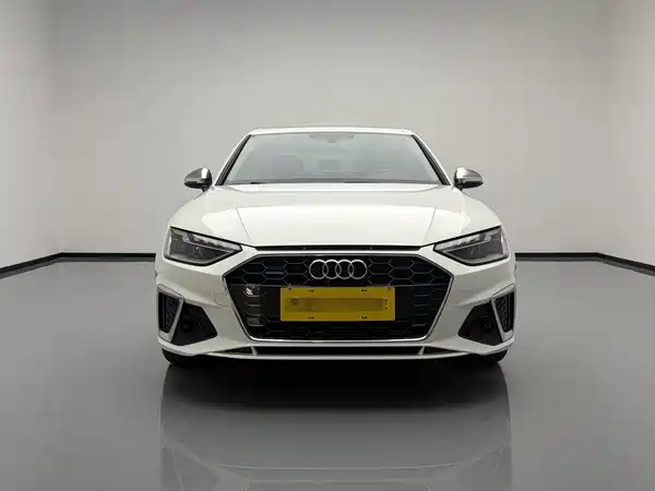 Audi A4L 2020