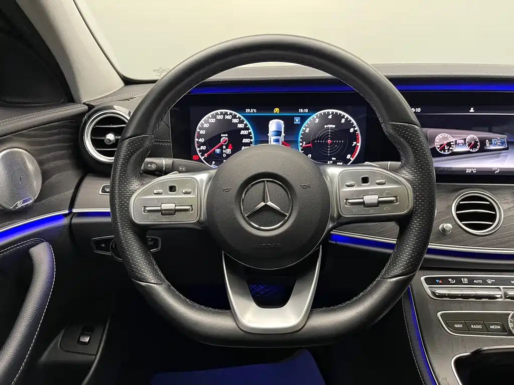 Mercedes-Benz E-Class 2020 — фото 22