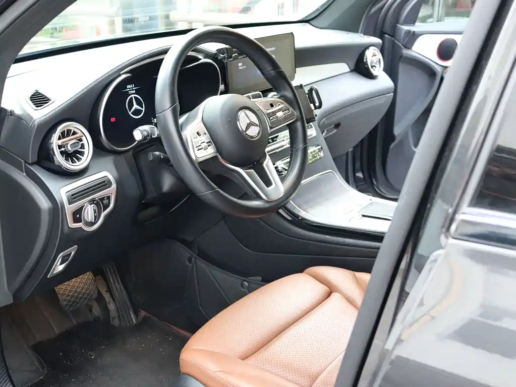 Mercedes-Benz GLC Coupe 2021 — фото 11