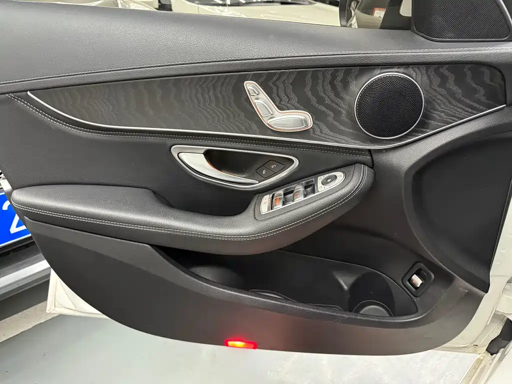 Mercedes-Benz C-Class 2019 — фото 11