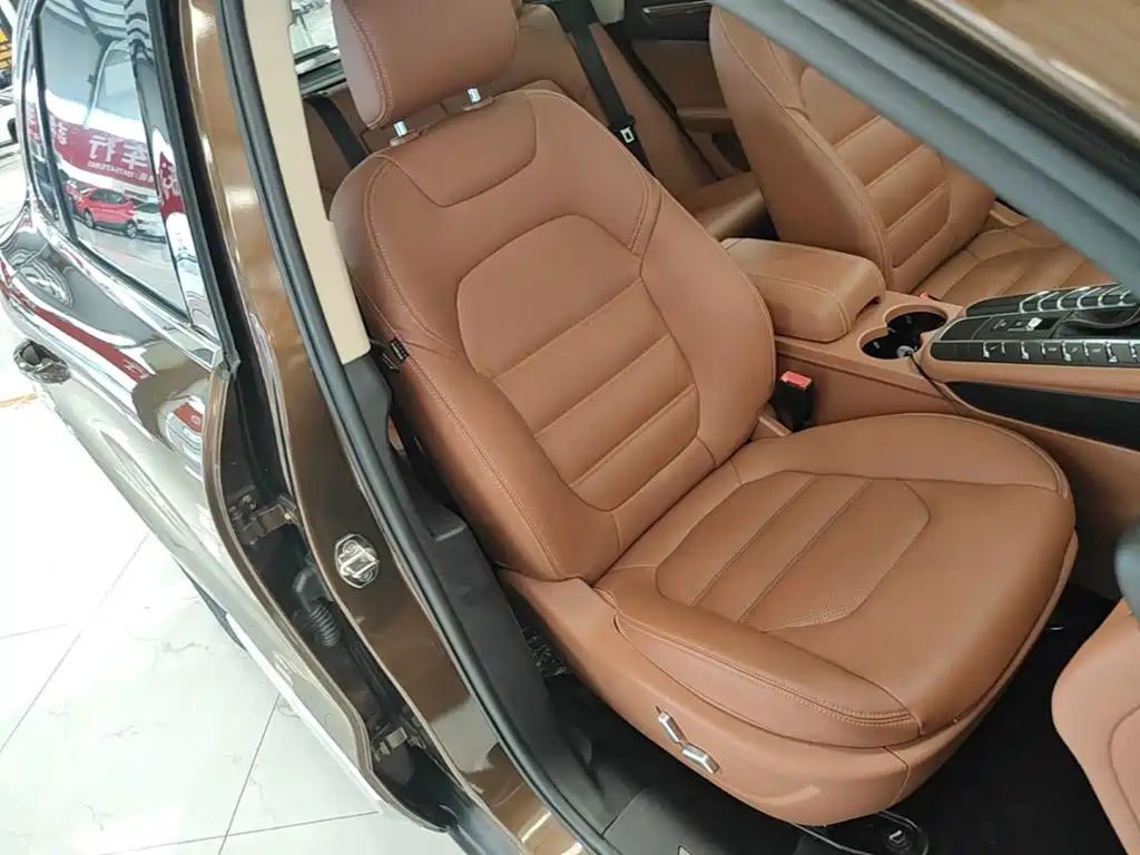 Zotye SR9 2018 — фото 25