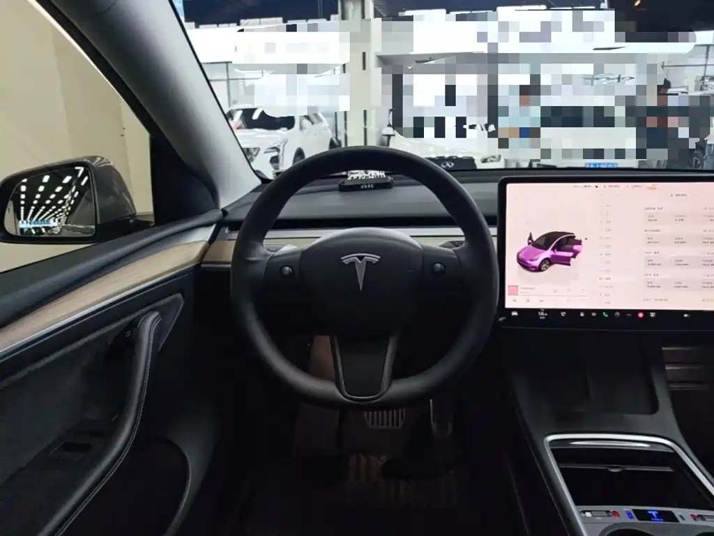 Tesla Model Y 2023 — фото 11