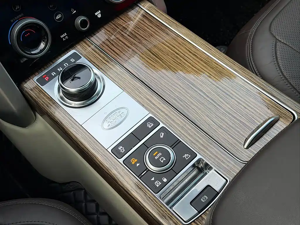 Land Rover Range Rover 2020 — фото 12