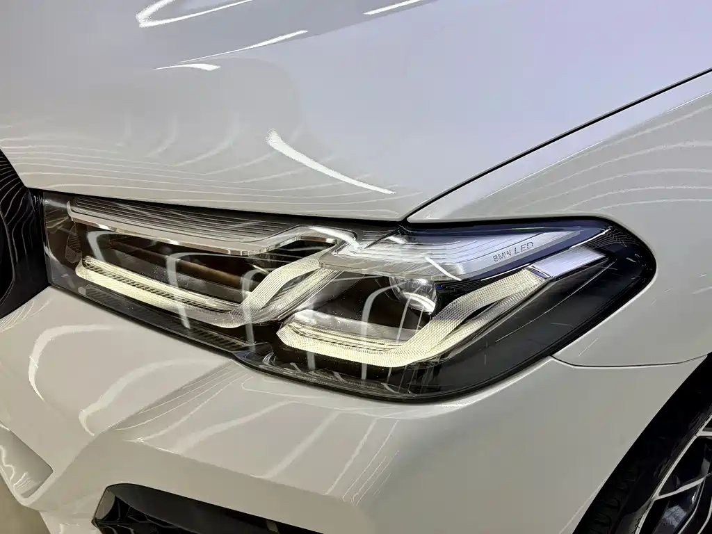 BMW 5 Series 2022 — фото 14
