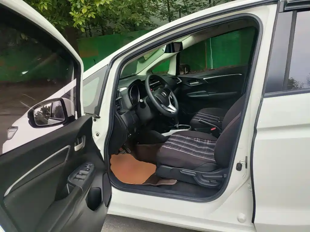 Honda Fit 2014 — фото 16