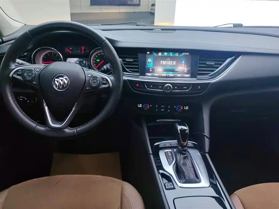 Buick Regal 2020 — фото 12