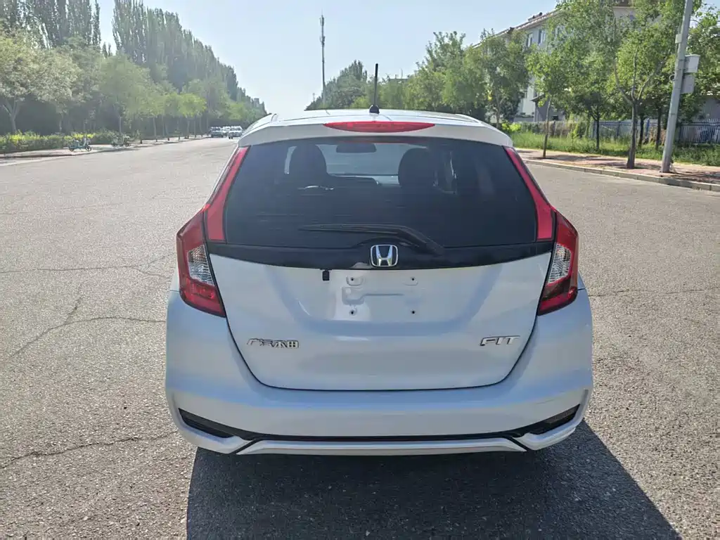 Honda Fit 2018 — фото 9