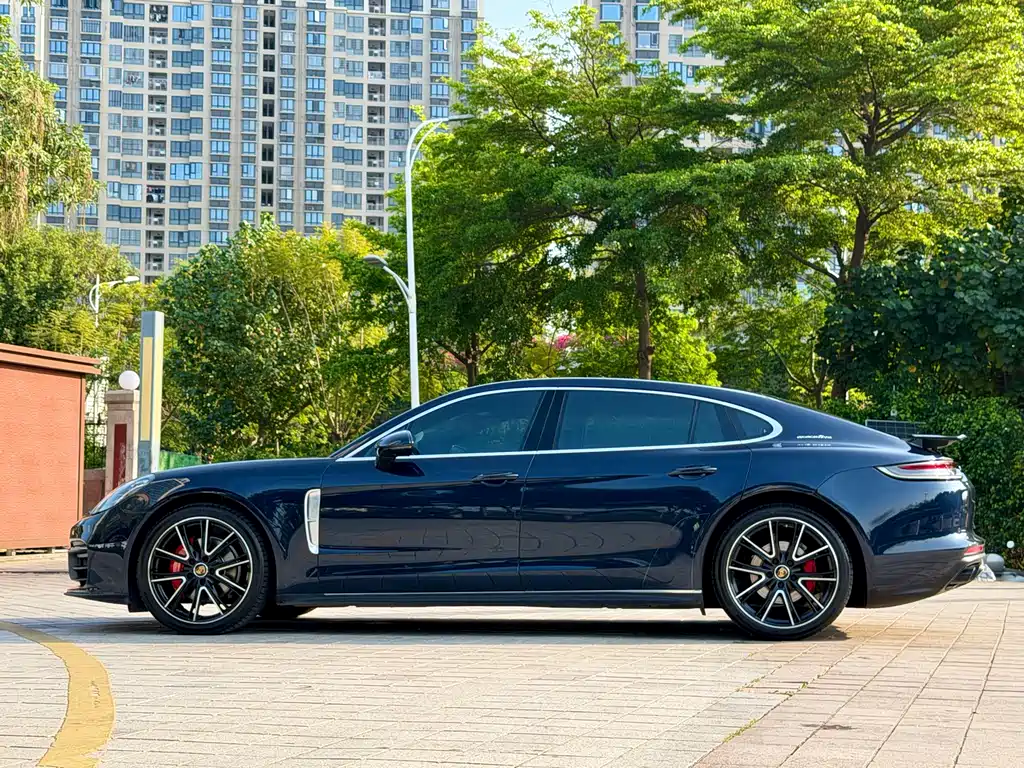 Porsche Panamera 2022 — фото 13