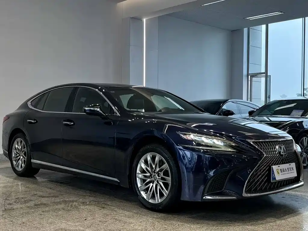 Lexus LS 2018