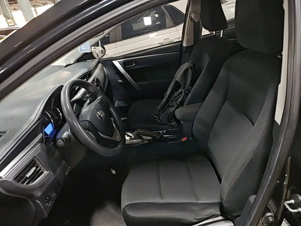 Toyota Corolla 2016 — фото 15