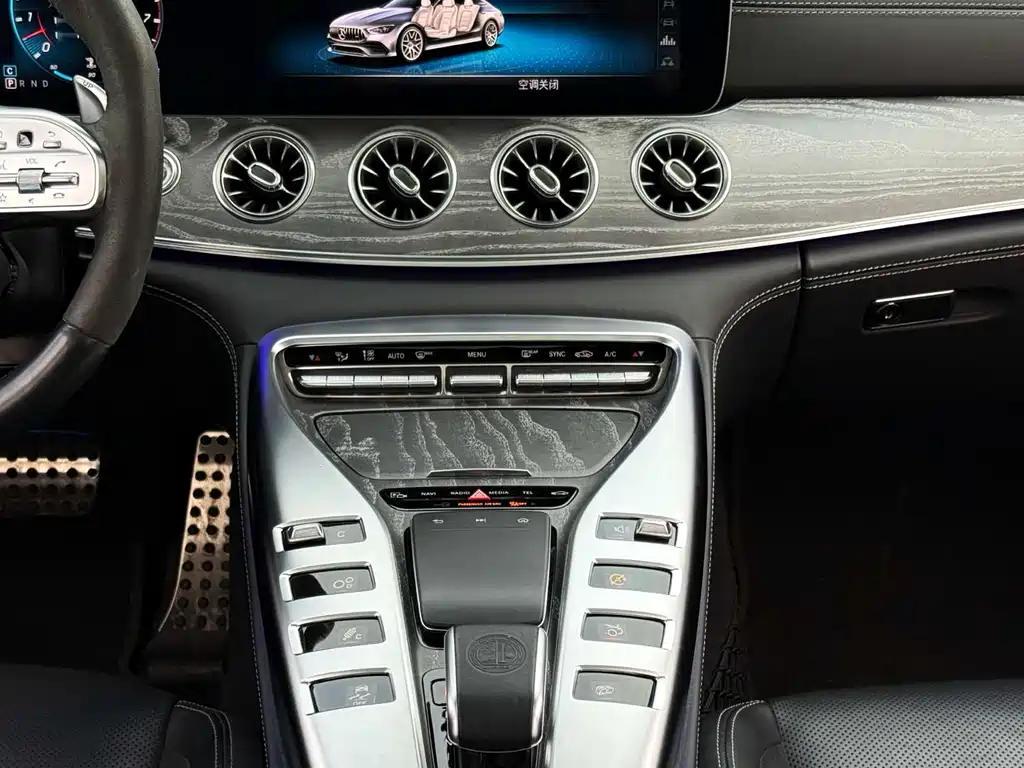 Mercedes-Benz AMG GT 2020 — фото 11