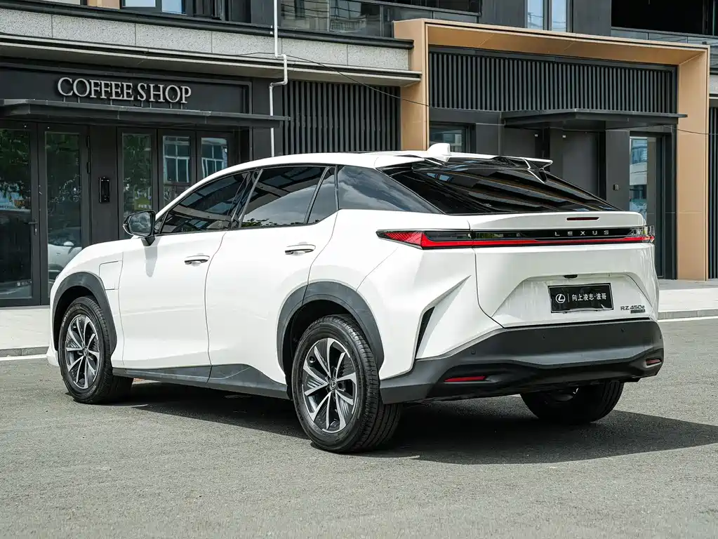 Lexus RZ 2023