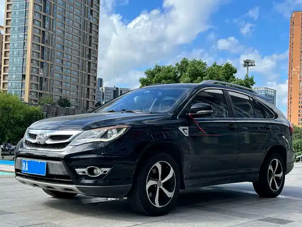 BYD S7 2015