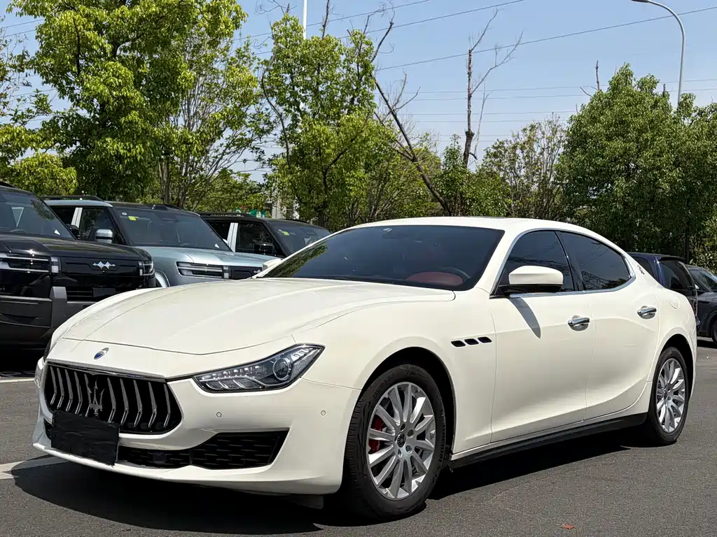 Maserati Ghibli 2022