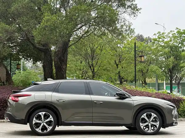 Citroën Versailles C5 X 2022